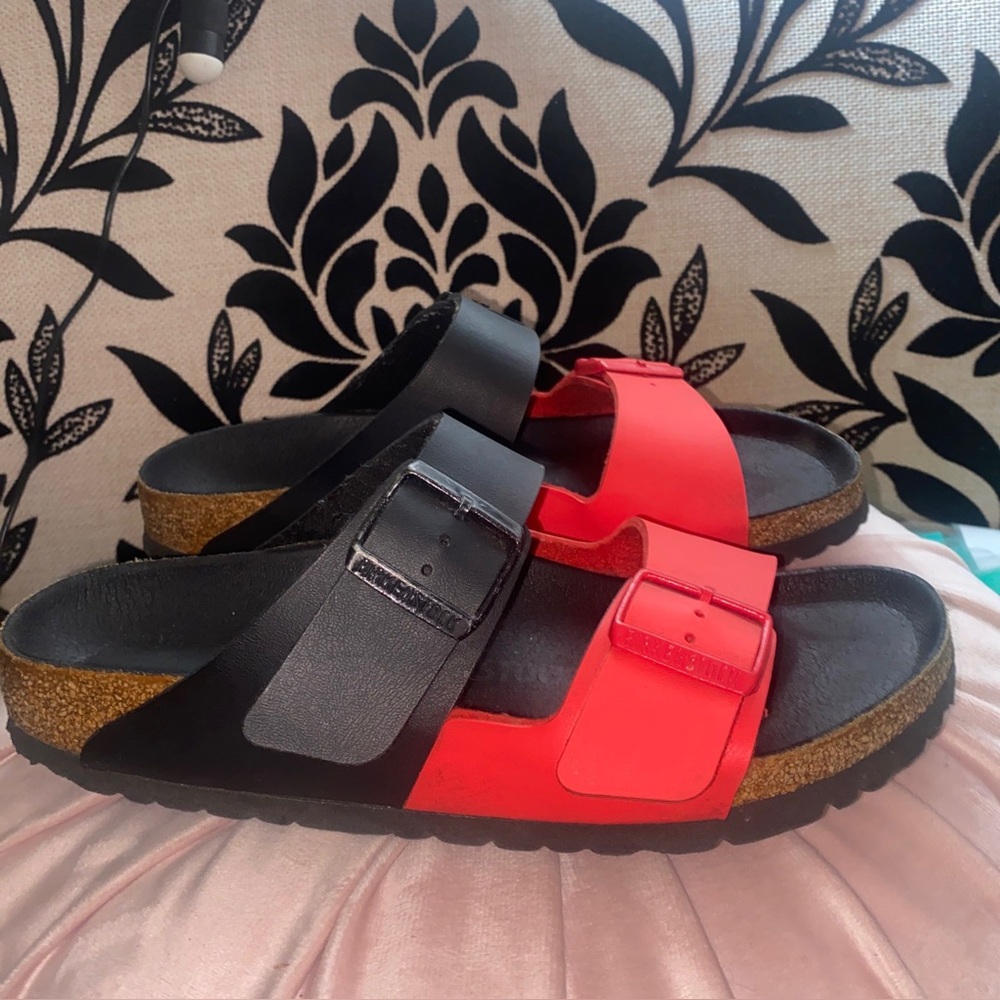 Birkenstock Two-Tone Black and Red Slide Sandals - Picture 5 of 5